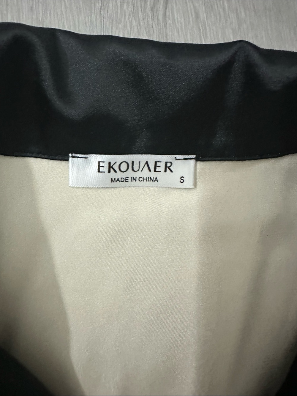 Ekouaker Satin Short Pajama Set - Picture 3 of 6